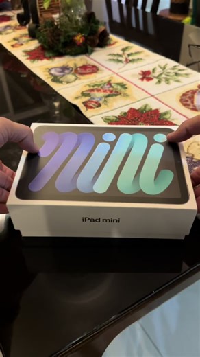 never too late on becoming an iPad Kid 👍🏼🤓 #ipadmini6 #ipadminiunboxing #ipadspacegrey #ipadkid