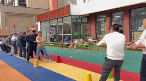 Tug-of-war rope snaps during game in Shandong, China