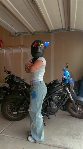 Me every 5 seconds…. 💃🏽✨ #motorcycles #fyp #bikergirls #honda #alysaliu