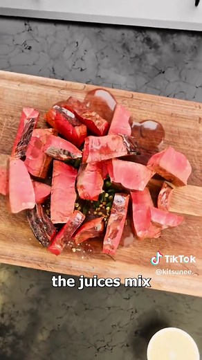Taste test!🥩👀🦊 thank you for the recipe zack d filmsGo order ur accessories at @NineTales more food contents 🫵🏻😋🔥 also Kindly check out ganknow.com/kitsunee and fanmate.id/kitsunee for more w contents👀❤️🔥✨ #kitsunee #steak #cooking #trend #anime