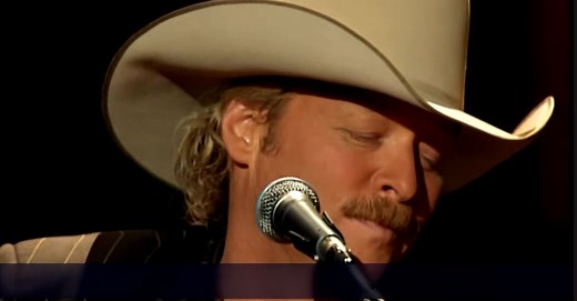 Alan Jackson's Beautiful 'I Want to Stroll Over Heaven with You' Performance - Video