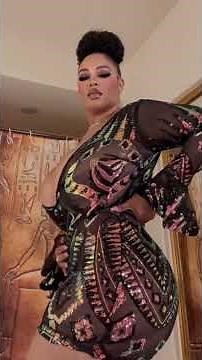 Persephanii boog | plus size curvy model | Instagram sensation | body positivity | wiki facts