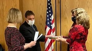 Mahwah swears in new mayor and council member
