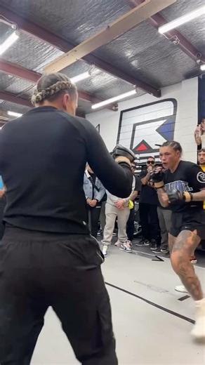 1 Minute Scraps | The girls turned up the HEAT. 🔥 Fight 14, Round 2, Baddest B!T$H In Town. | Instagram