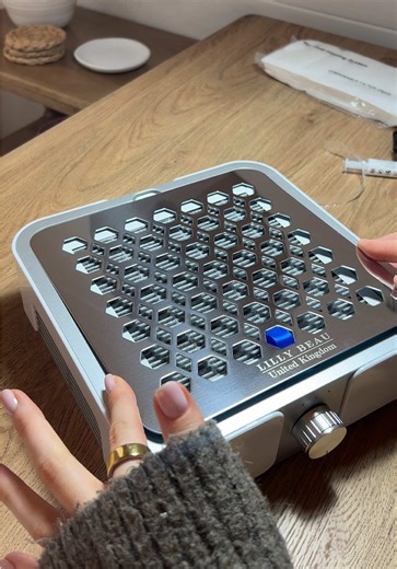 The Ultimate Nail Dust Extractor for a Fresh Workspace