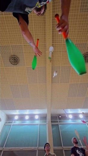 #circus #tricks #art #juggling #diabolo #cirque #challenge #dance #artist #chambéry #savoie #france