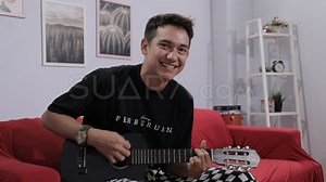 Adipati Dolken Jadi Pendamping Pengantin di Pernikahan Marcell Darwin