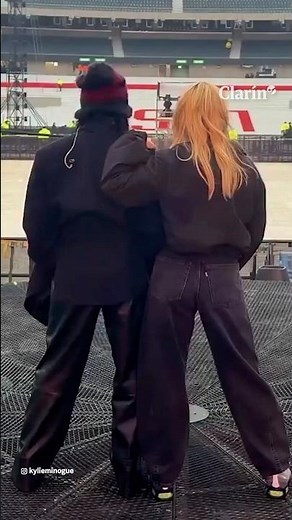 Kylie Minogue y Lali, en River