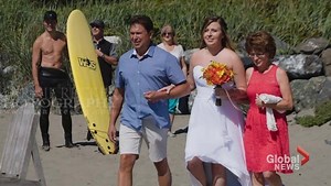 Trudeau photobombs a beach wedding shirtless in B.C. goes viral