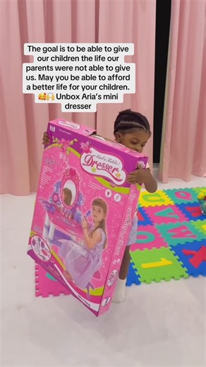 Angela Nwosu | Her happiness is our priority 殺 | Instagram