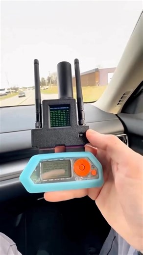 Wardriving with Flipper Zero Wi-Fi/Bluetooth 2.4GHz Module 🚗📡 Wardriving is the practice of scanning Wi-Fi networks while moving through an area using tools like Flipper Zero, smartphones, or laptops. While it can be used for authorized security research, in many countries it becomes illegal the moment you access, capture, or manipulate protected networks. In Argentina, the legal framework is crystal clear. The following actions violate Law 26.388 of the amended Penal Code: ❗ Unauthorized acce