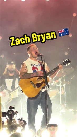Unforgettable Pig Chasing Experience in Melbourne with Zach Bryan 🇦🇺