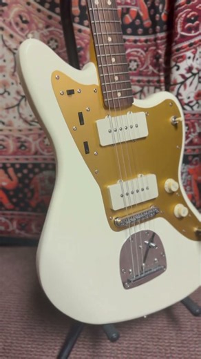 Jay Mascis Vintage White P90 Voiced Jazzmaster