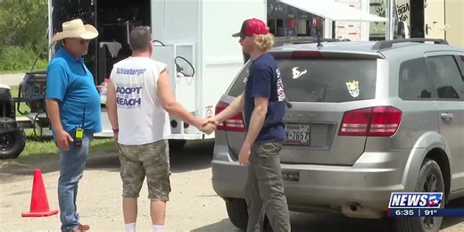 Coastal community comes together for Beryl recovery