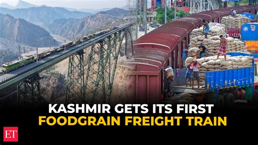 🚆🇮🇳 #Kashmir joins #India’s freight rail map as #FCI’s first foodgrain train arrives 📦✨| 🔴 Catch the day's latest news here ➠ https://ecoti.in/U6WVea 🗞️ | The Economic Times