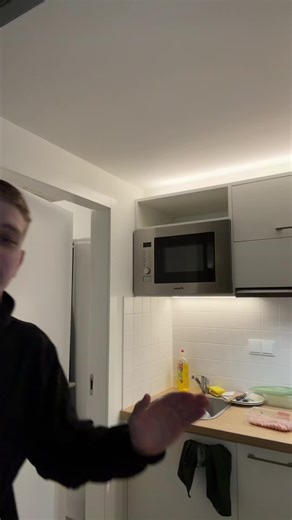 Kim👻 (@kim_torres10)’s videos with som original - Kim👻