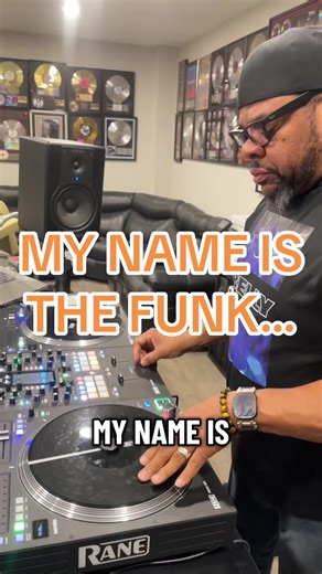 Smooth DJ Blends to Set it Off with Funky Remix