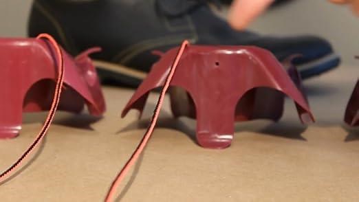 There are many ways to adjust the Foot Funnel lanyard