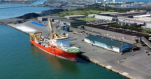 「NEC」のロゴに込めた本気度　光海底ケーブル敷設船長期チャーター　Made in Japanの力を世界に