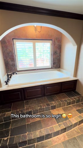 Stunning Luxury Bathroom Design Ideas for Your Home