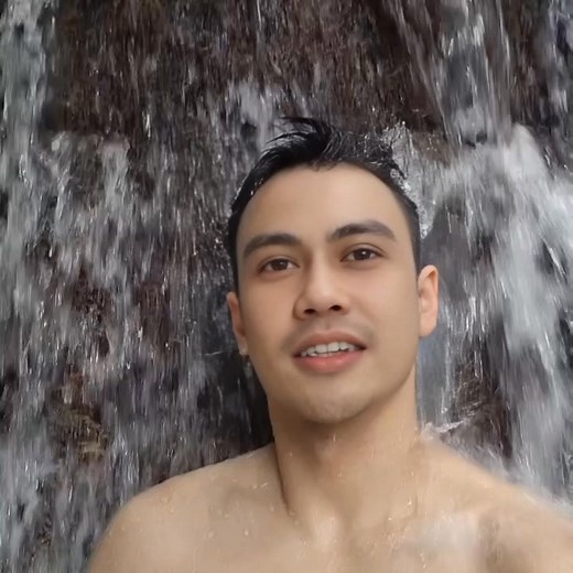 Segarnya mandi air pegunungan | Dicky Chan