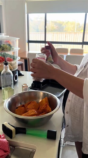 Mastering Seasoning Techniques for Delicious Meals