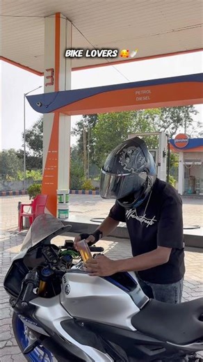 Bike lovers 😱🥰#yamaha #r15 #ytshort #rider #yamahabikes #viralshorts #ktm #bikelover