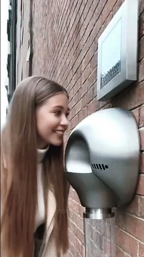 Robot Barber Machine Cuts Hair Automatically! 😱✂️
