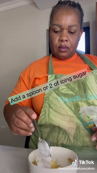 How to Make Gold Dripping for Cakes at Home