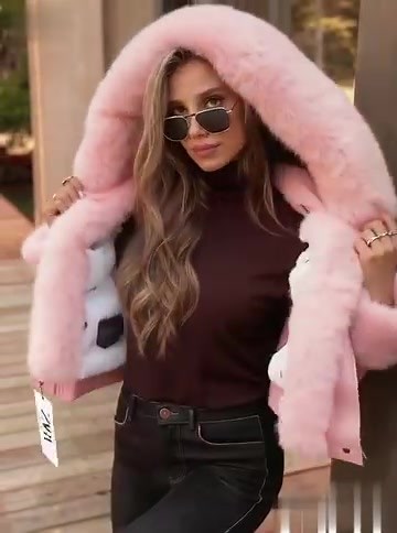 86 reactions · 5 comments | "The ZRAR leather jacket, with its unique, cropped cut and luxurious fur, creates unparalleled winter fashion. Its thick material keeps you warm on cold days while accentuating your elegance and individuality. Every detail exudes elegance and charm ❄️." | Nkiwlsufyk.digital | Facebook