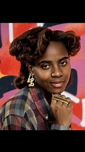 The famous Hot Comb | Vonda Evans