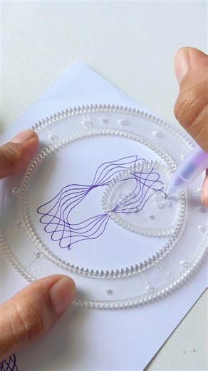 Trying Spirograph #spirograph #diy