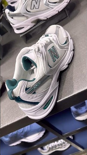 New Balance 530 (White/ Silver Metallic)