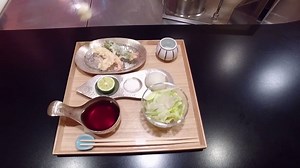 Eating and drinking at the counter is standard in Tokyo—and these are the best places to do it: http://cntrvlr.co/Ip86va8 | Condé Nast Traveler