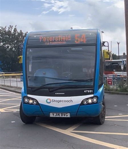 47931 (Optare Solo SR) on the 54 to Petersfield