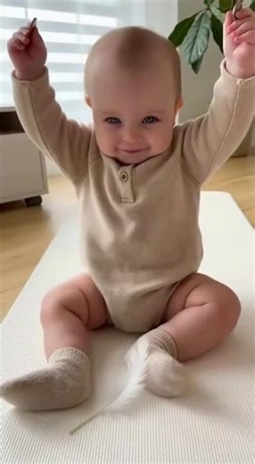 Dropping Feather vs Coin: Baby's Fun Gravity Experiment 🪶🪙