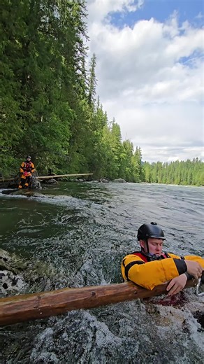 Swift Water Rescue Techniques in the Kootenays