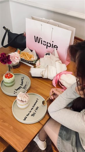 Creative Ways to Propose with Birthday Cakes