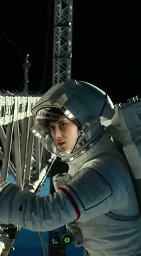 太空中的宇航员，突然遭到外星怪物袭击！The astronauts in space were suddenly attacked by alien monsters!