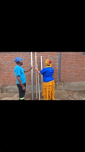 Fencing Tip | Part 1 In this video, one of our installers explains why using the correct corner posts and supporters matters, based on the height of your fence. When fencing, it’s important to understand: The height of the fence you want (e.g. 1.8m or higher) How deep the steel posts must go into the ground Which supporters are strong enough to carry that height This helps prevent your fence from failing or falling after installation. This video is purely educational — we want people to understa