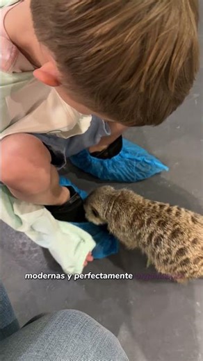 Russian woman in China, what's she doing there? #jewelry