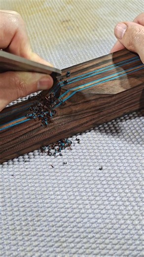 Mun Ebony/Turquoise Veneer Multi-Lam Neck Carve Shinto Rasp @stewmac_guitar Ultimate Scraper @3mabrasives Gold Stikit to 800 @3mabrasives Polishing Papers to Turquoise @haken for the tunes #barlowguitars #guitar #guitars #electricguitar #electricguitars #guitarmaker #guitarbuilder #luthier #luthiery #wood #woodworking #customshop #customguitars #reveal #reels | Barlow Guitars