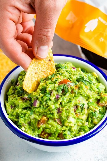 Healthy Guacamole with Frozen Peas
