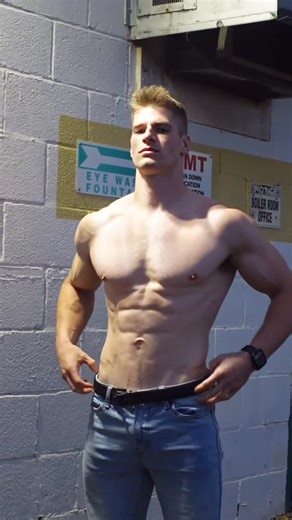 Patrick Leblanc on Instagram: "Night time aesthetics #explore #fyp"