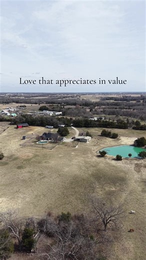 📍Leonard, TX 15.98 acres 2000sqft 3 bedroom, 2 bath home salt water pool fenced rolling pasture barn privacy 😍 Your Dog Lovin’ Realtor 🏡🐕 Ashley Izaguirre TX REALTOR® | 📍Serving Collin County & Surrounding Areas 📞928.261.8606 💻MrsAshleyIzaguirre@gmail.com #realtor #texas #realestate #rancho #forsale