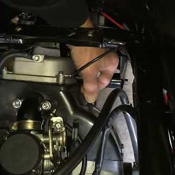 Guide: Removing spark plug