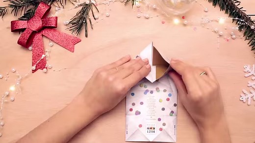 28K views · 328 reactions | LAPINOU YEAR • Jusqu'au 31 janvier, planquez les carottes et souhaitez la bonne année à vos proches avec les cartes de vœux origami de L214  Disponibles en édition limitée dans la boutique: bit.ly/Cartes2018 | L214 Ethique et Animaux | Facebook