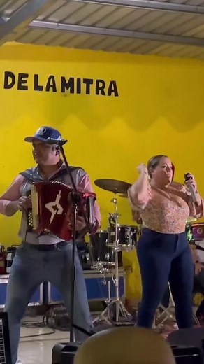 Tipico Panama - Madeline Pineda ft. Jhonathan Chavez