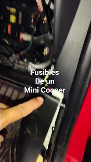 ubicación de fusibles mini Cooper modelo 2018- 2022