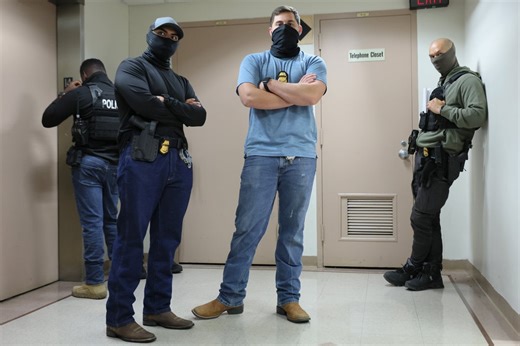 FBI encouraging ICE agents to identify themselves amid a surge of crimes by impersonators